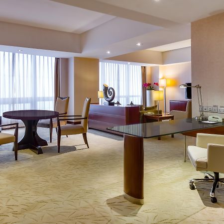 Crowne Plaza Yantai Sea View By Ihg Hotel Exterior photo